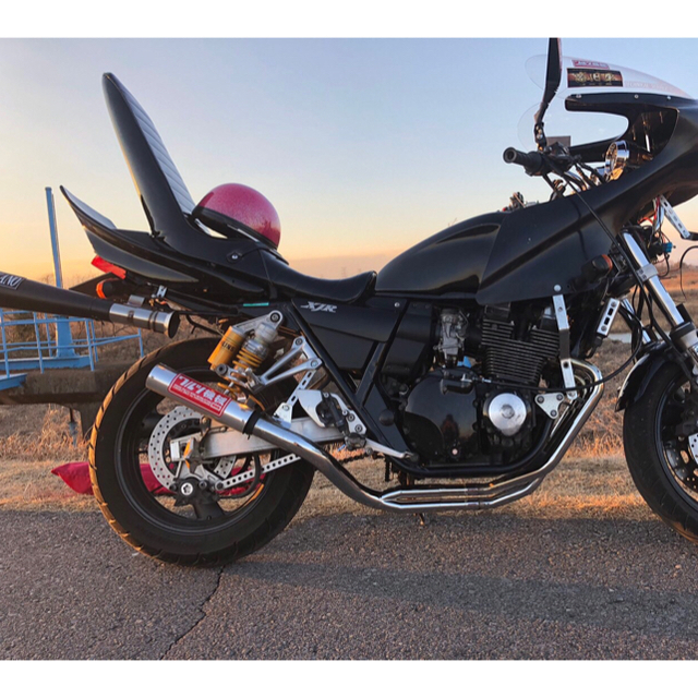 XJR400 前期 黒 エナ 60cm 三段シート-