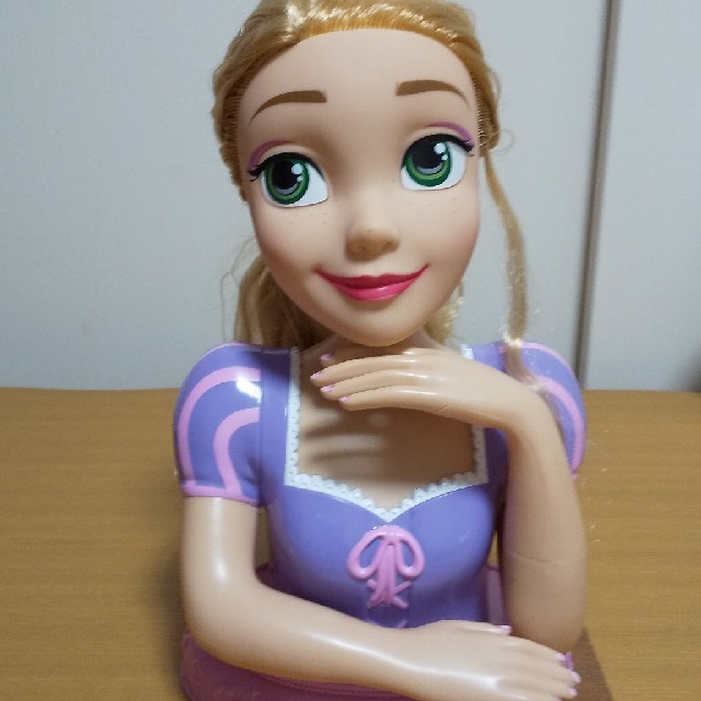 Disney(ディズニー)のラプンツェル人形 キッズ/ベビー/マタニティのおもちゃ(ぬいぐるみ/人形)の商品写真