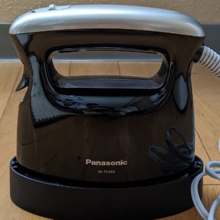 パナソニック(Panasonic)のPanasonic製 衣類スチーマー（黒）(アイロン)