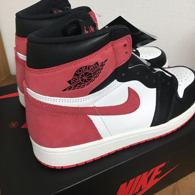 NIKE エアジョーダン 1  トラックレッド