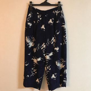 アーバンリサーチ(URBAN RESEARCH)のアーバンリサーチ クロップドパンツ 【美品】(クロップドパンツ)