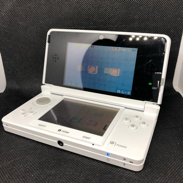 ニンテンドー3DS ピュアホワイト 美品