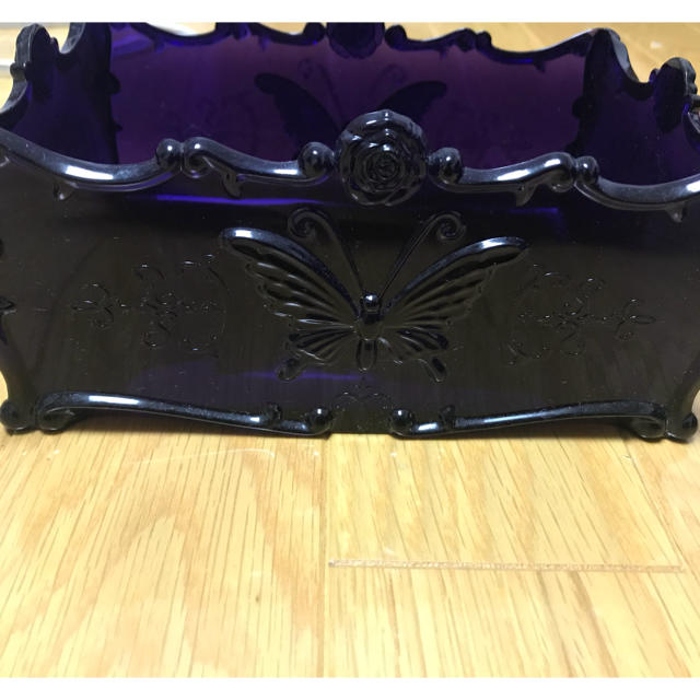 ANNA SUI(アナスイ)のアナスイANNA SUI 小物入れ ケース トレイ赤 紫 2個セット インテリア/住まい/日用品のインテリア小物(小物入れ)の商品写真