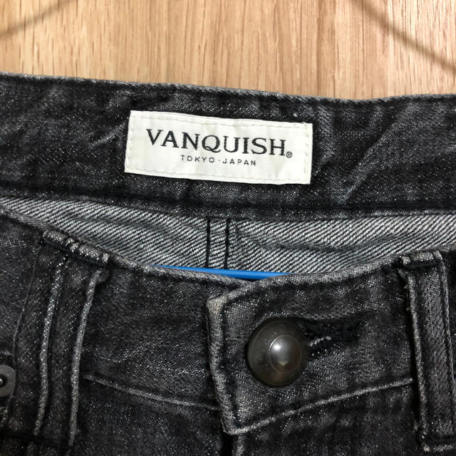 VANQUISH(ヴァンキッシュ)のブラックジーンズ メンズのパンツ(デニム/ジーンズ)の商品写真