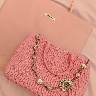 ミュウミュウ(miumiu)のmiumiu バック (あみ様専用)(ハンドバッグ)