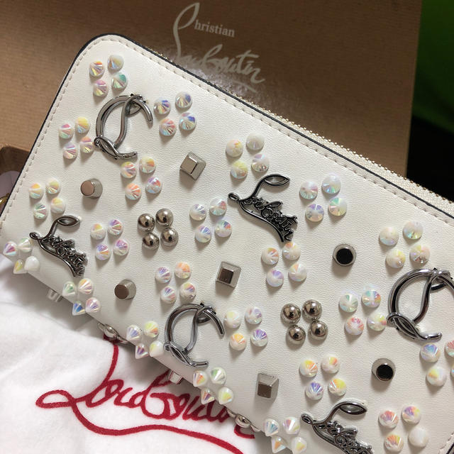 Christian Louboutin(クリスチャンルブタン)のChristian Louboutin 長財布 レディースのファッション小物(財布)の商品写真