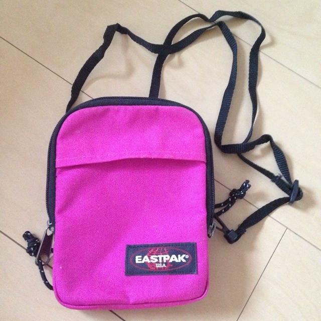 EASTPAK(イーストパック)の♡EASTPAK ミニポーチ♡ レディースのファッション小物(ポーチ)の商品写真