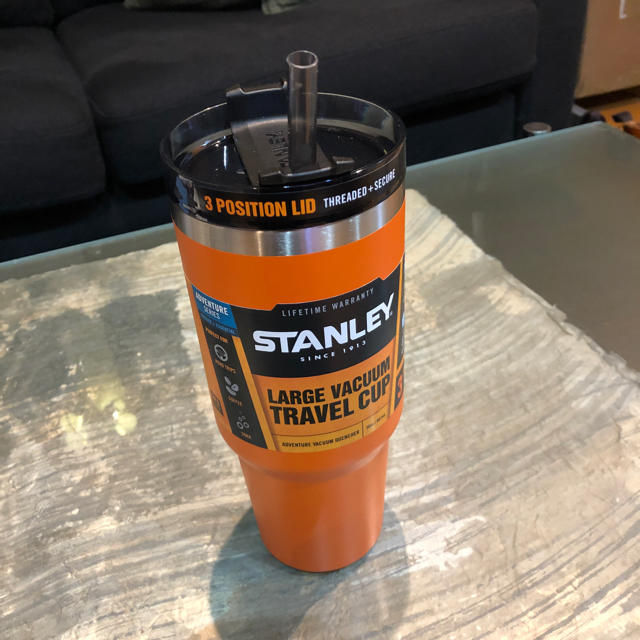 Stanley(スタンレー)のSTANLEY スタンレー 真空クエンチャー 0.89L ストローマグ オレンジ スポーツ/アウトドアのアウトドア(食器)の商品写真