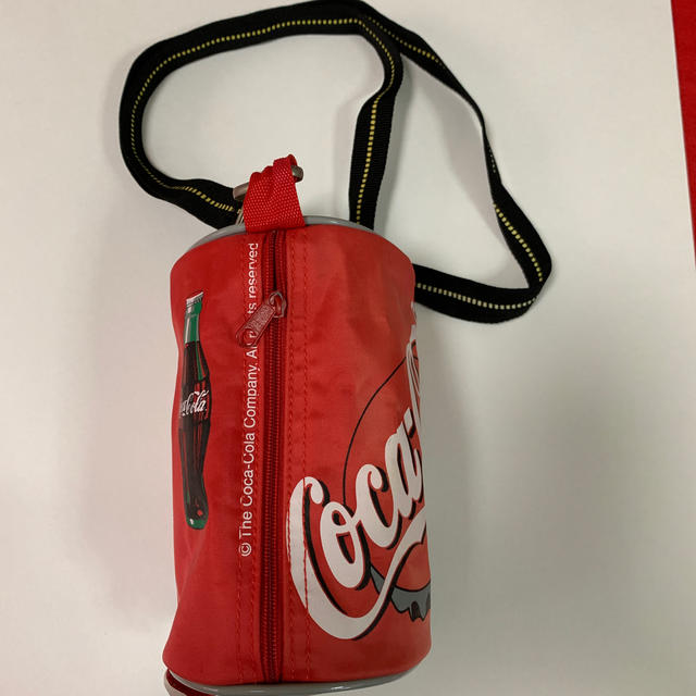 コカ・コーラ(コカコーラ)のcoca-Cola  ポシェット 円筒形 キッズ/ベビー/マタニティのこども用ファッション小物(財布)の商品写真