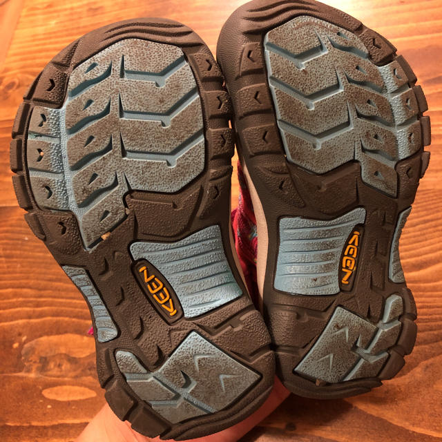 KEEN(キーン)のKEEN キーン○１６㎝ キッズ/ベビー/マタニティのキッズ靴/シューズ(15cm~)(サンダル)の商品写真