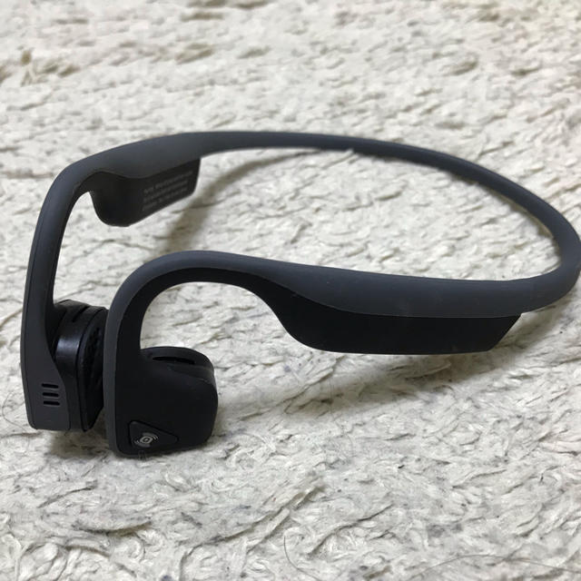 ギマ様専用AFTERSHOKZ trekz titanium  スマホ/家電/カメラのオーディオ機器(ヘッドフォン/イヤフォン)の商品写真