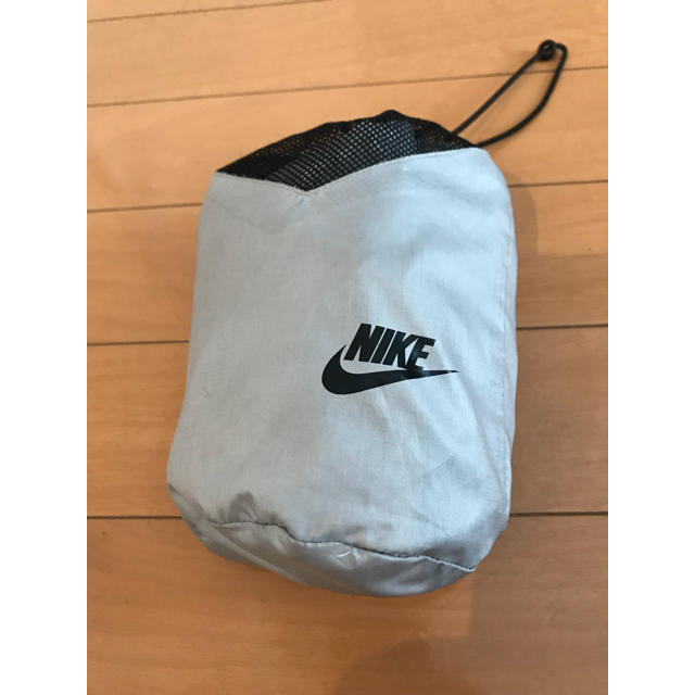 NIKE(ナイキ)の⭐︎送料無料⭐︎ NIKE ナイキ ナイロンジャケット レディースのジャケット/アウター(ナイロンジャケット)の商品写真