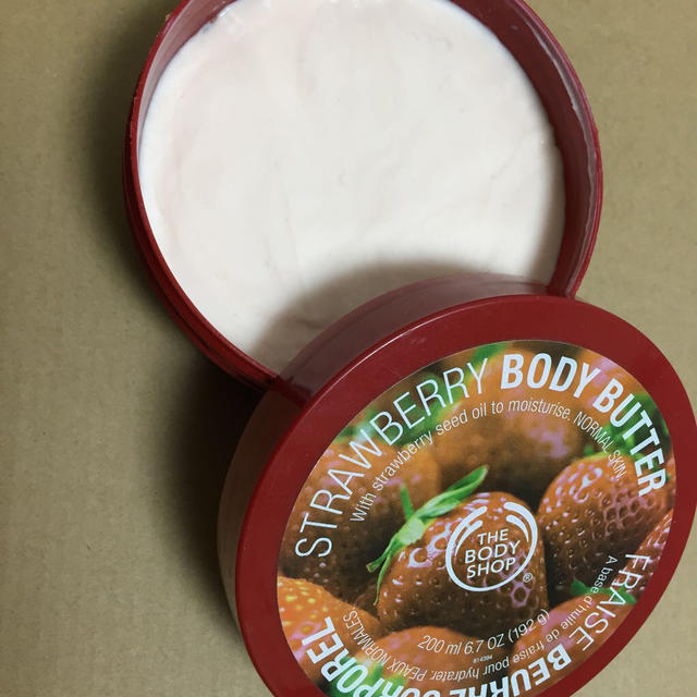 THE BODY SHOP(ザボディショップ)のストロベリー ボディーバター コスメ/美容のボディケア(ボディクリーム)の商品写真