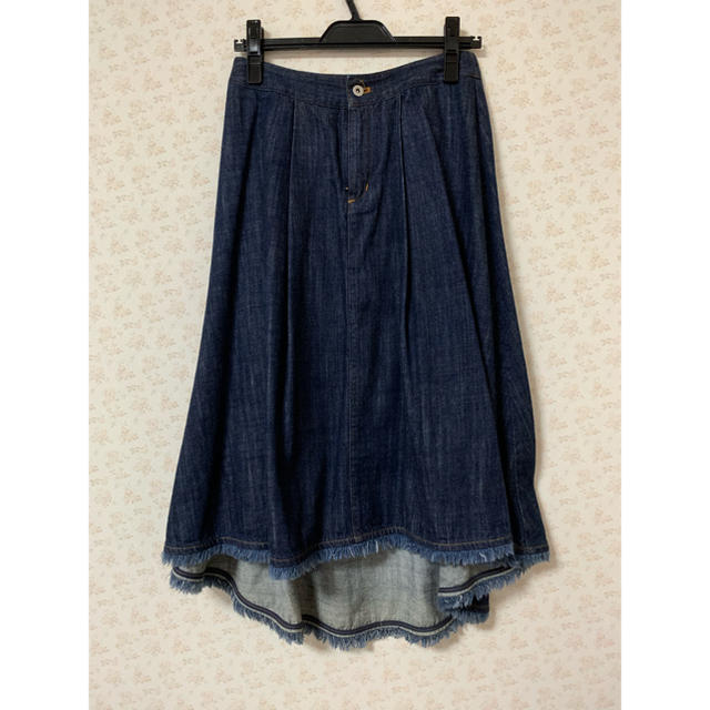 SHIPS(シップス)のAndCurtainCall デニムスカート レディースのスカート(ひざ丈スカート)の商品写真