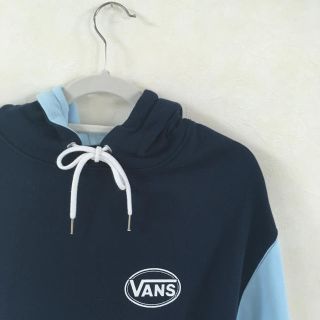 ヴァンズ(VANS)のVANSパーカー(パーカー)