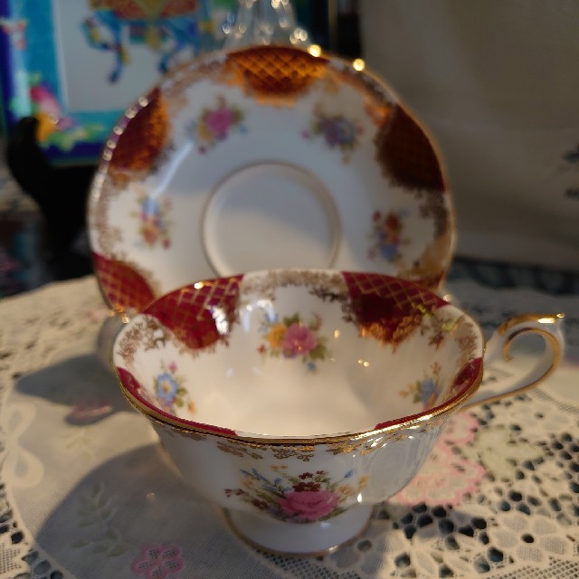 ROYAL ALBERT(ロイヤルアルバート)の未使用 ROYAL ALBERT  カップ&ソーサー インテリア/住まい/日用品のキッチン/食器(グラス/カップ)の商品写真