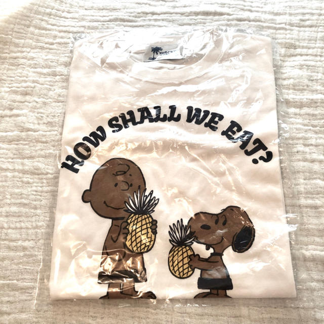 SNOOPY(スヌーピー)の★新品レア！★ハワイ限定 日焼けスヌーピー Tシャツ 白 S メンズのトップス(Tシャツ/カットソー(半袖/袖なし))の商品写真