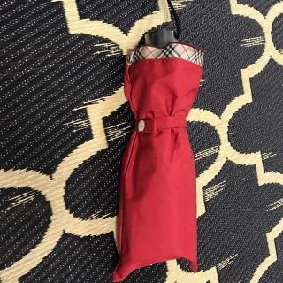 BURBERRY(傘 ・ レッド/赤色系)のフリマアイテム一覧 BURBERRY(傘 ・ レッド/赤色系)のフリマアイテム一覧