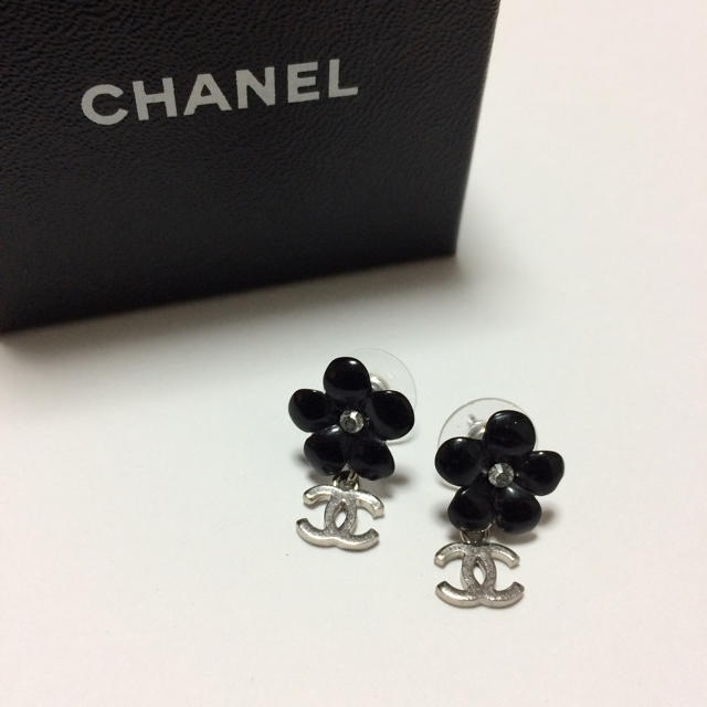 レディース正規品 CHANEL カメリア ココマーク ピアス