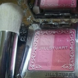 ジルスチュアート(JILLSTUART)の1回の使用のみジルチークブラシ付き(チーク)