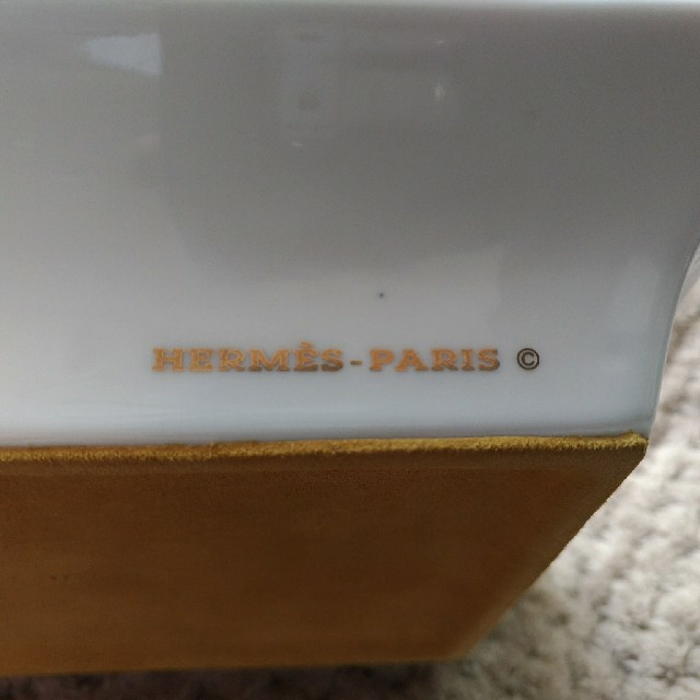 Hermes(エルメス)のエルメス Hermes灰皿 アッシュトレイシガレットトレー 陶器太陽柄 エンタメ/ホビーの美術品/アンティーク(陶芸)の商品写真