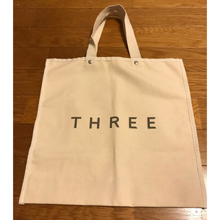 スリー(THREE)のTHREE キャンバス地バッグ(トートバッグ)