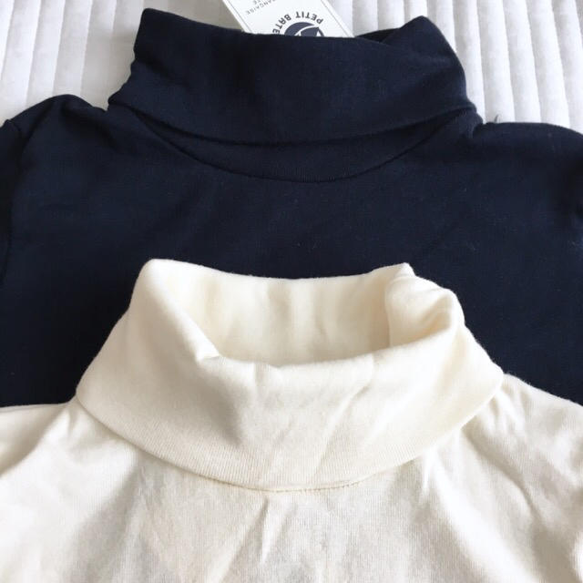 PETIT BATEAU(プチバトー)の＊ご専用＊新品未使用 プチバトー  タートルネック長袖 Tシャツセット 5ans キッズ/ベビー/マタニティのキッズ服男の子用(90cm~)(Tシャツ/カットソー)の商品写真