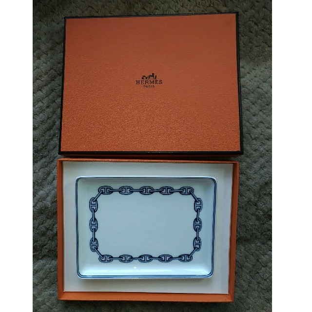 Hermes(エルメス)のエルメス シェーヌダンクルマルチトレイ スクエアプレート 皿 HERMES エンタメ/ホビーの美術品/アンティーク(陶芸)の商品写真