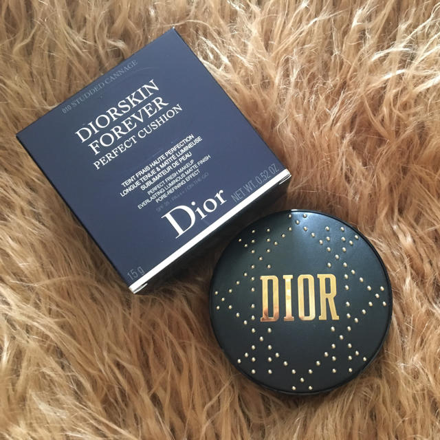 Dior(ディオール)の限定ケース！Dior スキンフォーエバークッション 010 コスメ/美容のベースメイク/化粧品(ファンデーション)の商品写真