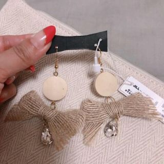 ジルバイジルスチュアート(JILL by JILLSTUART)のJILL BY JILLSTUART*リボンファブリックピアス*新品未使用(ピアス)