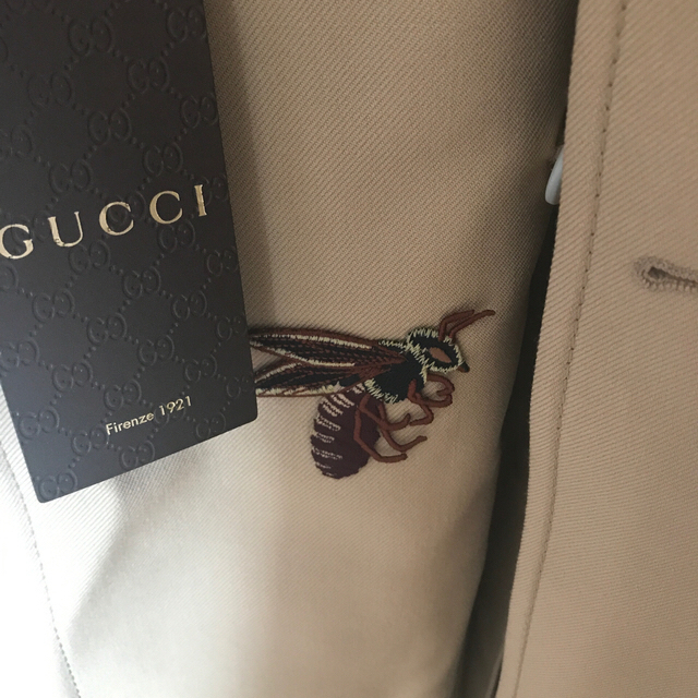 Gucci(グッチ)のGucci プリーツコート 新品タグ付き レディースのジャケット/アウター(トレンチコート)の商品写真