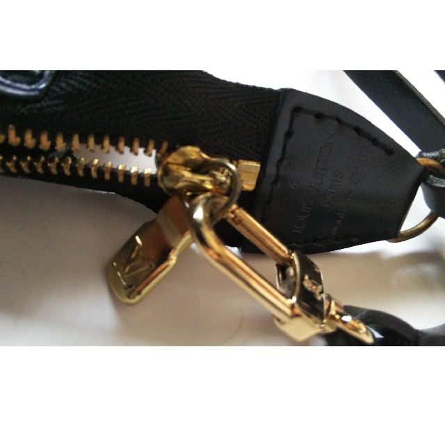 お値下げ致しました!】ルイヴィトン エピ ポシェット アクセ お値下げ致しました!】ルイヴィトン エピ ポシェット アクセ