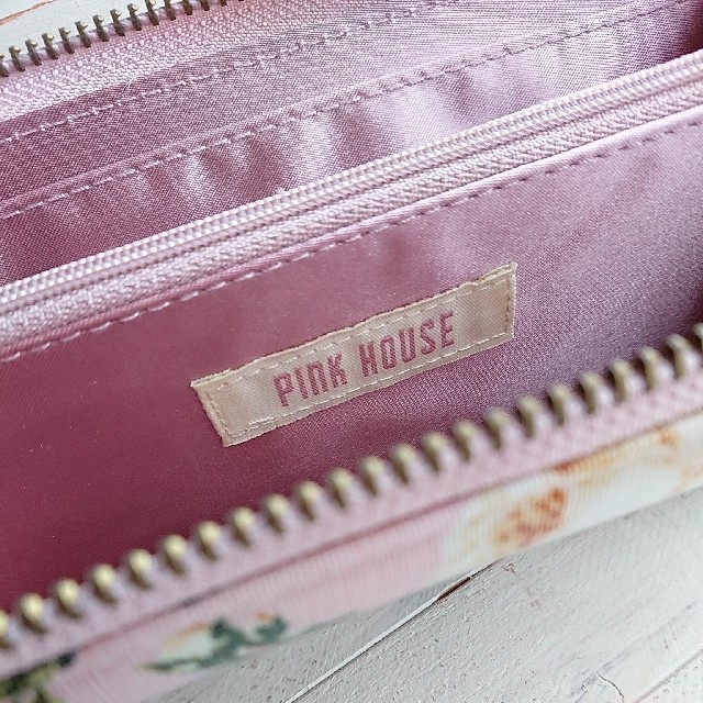 PINK HOUSE(ピンクハウス)のみーたん様専用　PINK　HOUSE長財布　未使用 エンタメ/ホビーの本(ファッション/美容)の商品写真