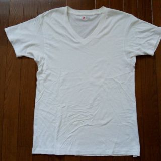 ヘインズ(Hanes)のHanes Vネック Tシャツ 白 ホワイト(Tシャツ/カットソー(半袖/袖なし))