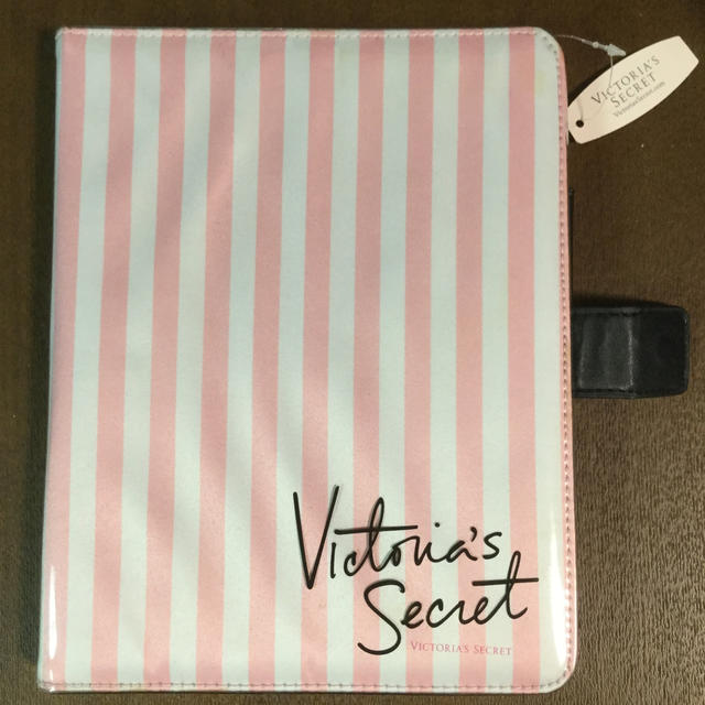 Victoria's Secret(ヴィクトリアズシークレット)のヴィクトリアシークレット  iPadケース  カバー スマホ/家電/カメラのスマホアクセサリー(iPadケース)の商品写真