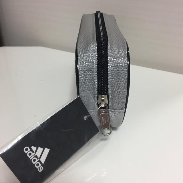 adidas(アディダス)のadidas  ペンケース インテリア/住まい/日用品の文房具(ペンケース/筆箱)の商品写真