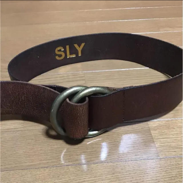 SLY(スライ)のSLY ブラウン 本革ベルト レディースのファッション小物(ベルト)の商品写真