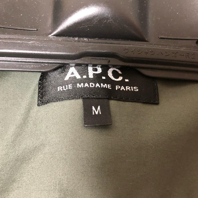 A.P.C(アーペーセー)のインディー様専用  apc カーキシャツ  メンズのトップス(シャツ)の商品写真