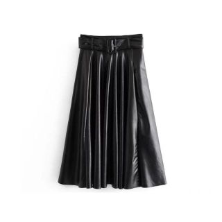 ザラ(ZARA)の416★秋服 レザー フレア スカート  (ひざ丈スカート)