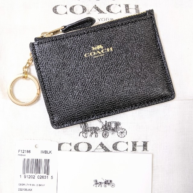 COACH(コーチ)のCOACH コーチ キーリング付 コイン パスケース ブラック F12186 レディースのファッション小物(パスケース/IDカードホルダー)の商品写真