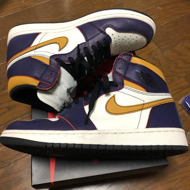 AJ1