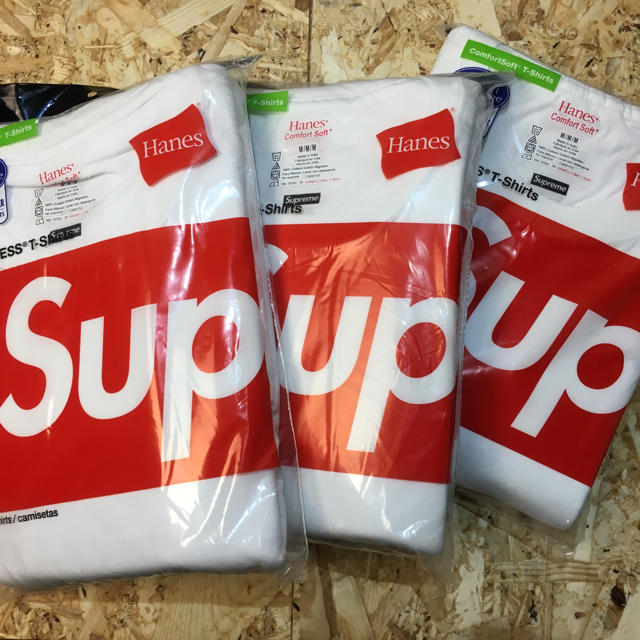 Supreme(シュプリーム)のSupreme Hanes Tシャツ (3枚セット) 白 メンズのトップス(Tシャツ/カットソー(半袖/袖なし))の商品写真