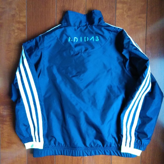 adidas(アディダス)のadidas　ウインドブレーカー　120 キッズ/ベビー/マタニティのキッズ服男の子用(90cm~)(ジャケット/上着)の商品写真