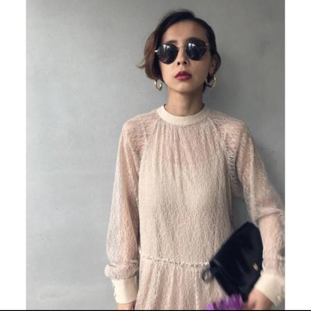 Ameri VINTAGE(アメリヴィンテージ)のAMERI SHIRRING SHEER DRESS ベージュ レディースのワンピース(ロングワンピース/マキシワンピース)の商品写真