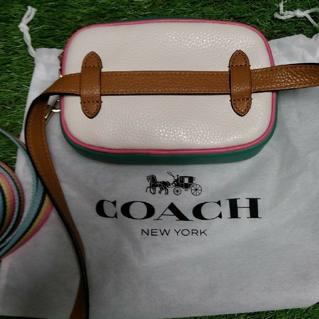 COACH(コーチ)のCOACH　2WAY　ショルダーバッグ レディースのバッグ(ショルダーバッグ)の商品写真