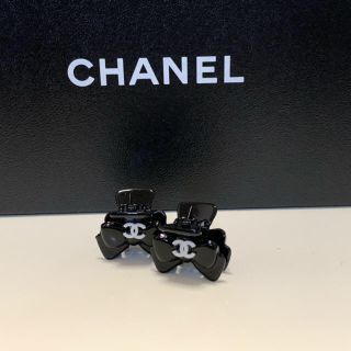 シャネル(CHANEL)のCHANEL ヘアクリップ2個 新品(バレッタ/ヘアクリップ)