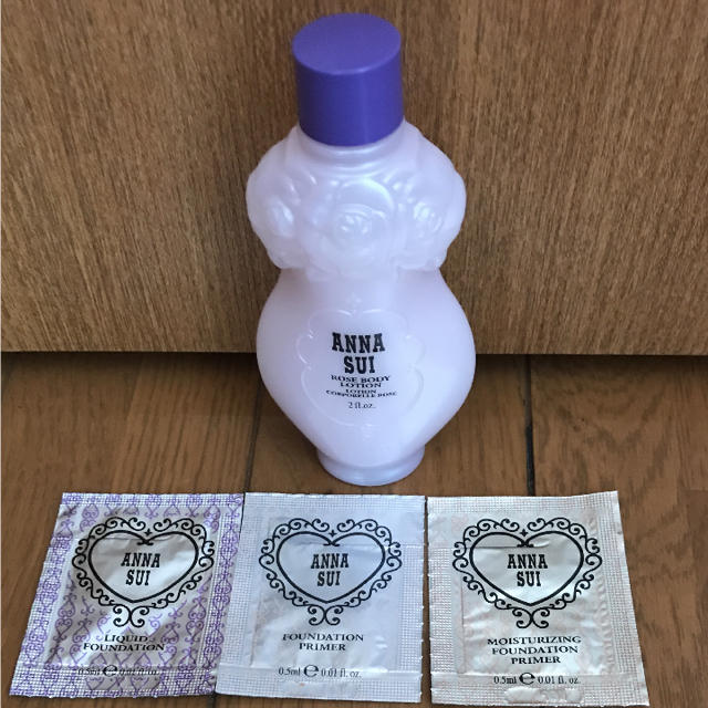 ANNA SUI(アナスイ)の未使用 アナスイサンプル 4点セット コスメ/美容のキット/セット(サンプル/トライアルキット)の商品写真