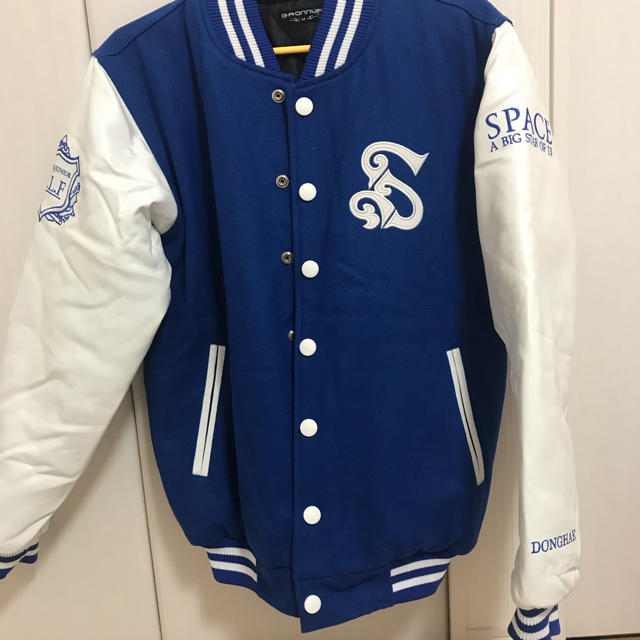 SUPER JUNIOR(スーパージュニア)のSUPERJUNIOR ジャンパー 上着 ダウン 服 ドンヘ エンタメ/ホビーのタレントグッズ(アイドルグッズ)の商品写真