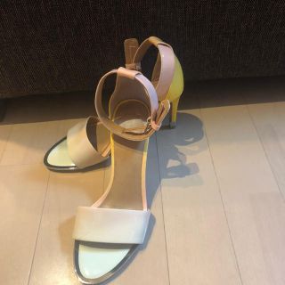 マークバイマークジェイコブス(MARC BY MARC JACOBS)のマークバイマークジェイコブス   ストラップ付きパンプス サンダル(ハイヒール/パンプス)