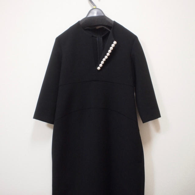 BARNEYS NEW YORK - YOKOCHAN ロングスリーブパールドレス 36 BARNEYS NEW YORK - YOKOCHAN ロングスリーブパールドレス 36